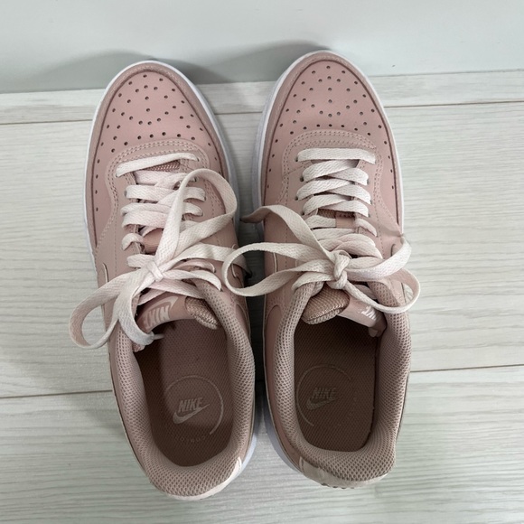 WOMEN'S COURT VISION ALTA PLATFORM SNEAKERS IN PINK/WHITE - Picture 7 of 9